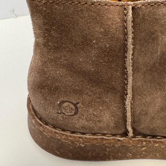 Born Tori brown suede ankle boots size 7.5 - Picture 5 of 9